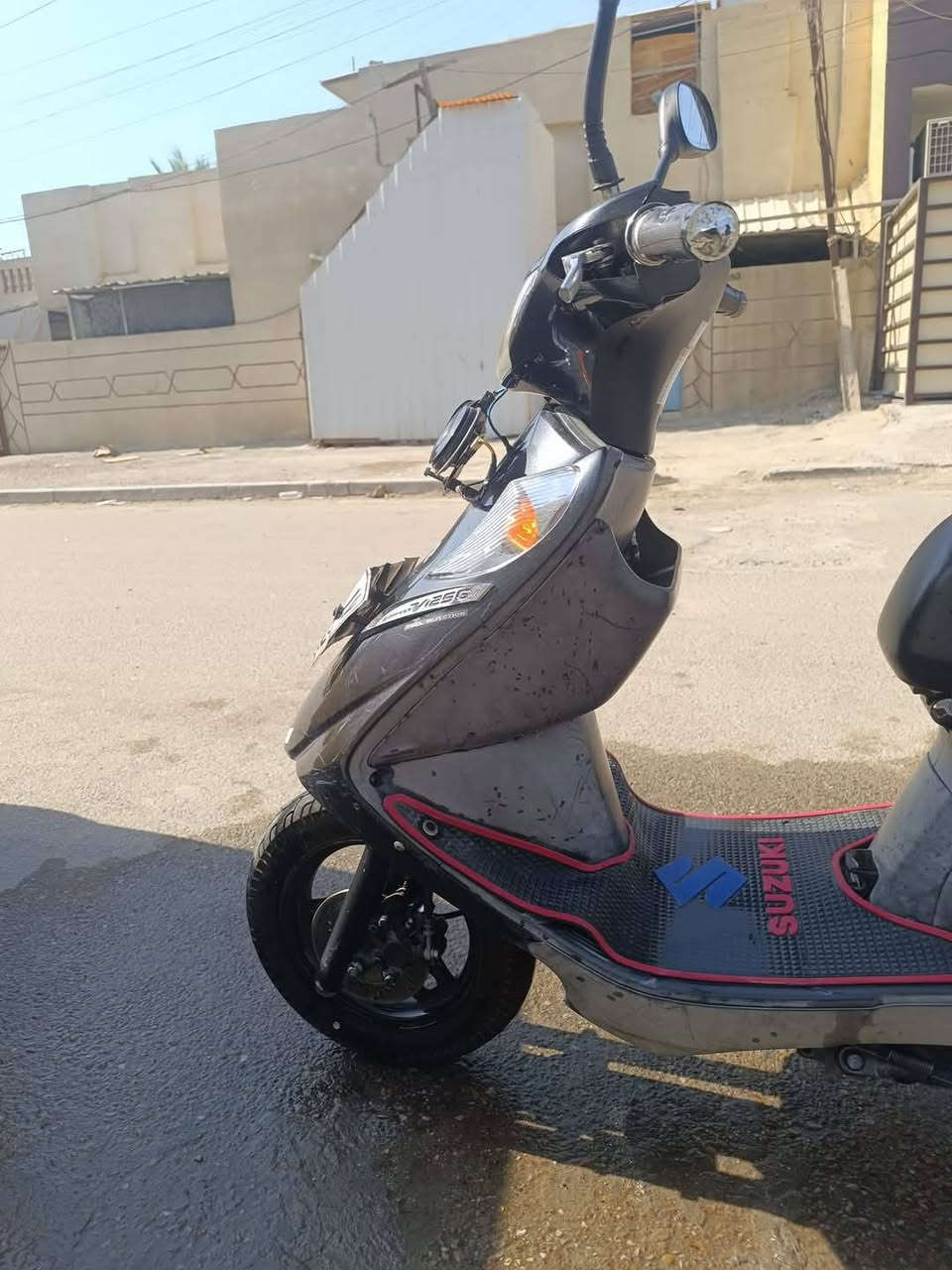 دراجه يوماهه سازوكي يباني 140 دراجه حلوه ونضيفه دراجه كامله مكمله كبل لشارع  كهربائيات كلهه شغاله سعر500 وبيهه مجال شي بسيط مكان بغداد البياع الشرطه الخامسه التواصل هاتف واتساب***********
