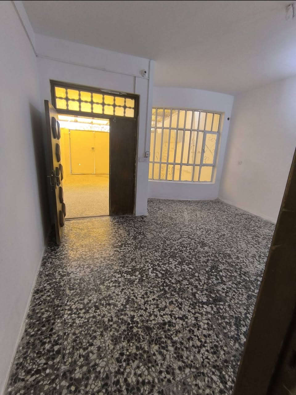 بيت 100 متر طابقين للبيع (٥*٢٠) تجاري على شارع 20 بصف الركن
حي الميلاد مقابل مستوصف الامام الجواد (ع)   
يحتوي : 
گراج
اسقبال
مطبخ
صاله 
3 غرف نوم وحدة بالطابق الارضي و 2 فوگ 
حمام داخلي و خارجي
للاستفسار الاتصال على : 
***********
سعره 130 و بي مجال
