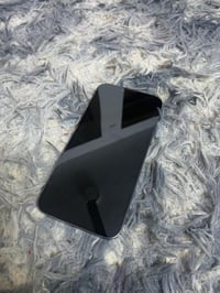 13 بروماكس 128 جهاز جديد لوك مكفول من كلشي وتر بروف بطاريه 93 بلاد فقط...