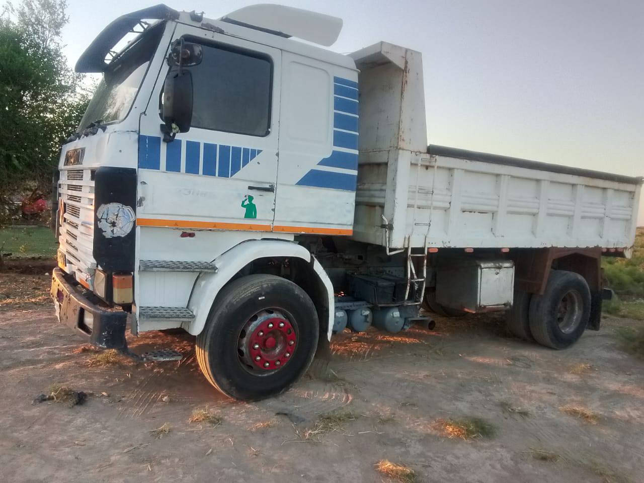 سلام عليكم سكانيه البيع مكينه 12ونص كير 5/5شاصي مكفول تخم تاير باتريد جديد ***********
