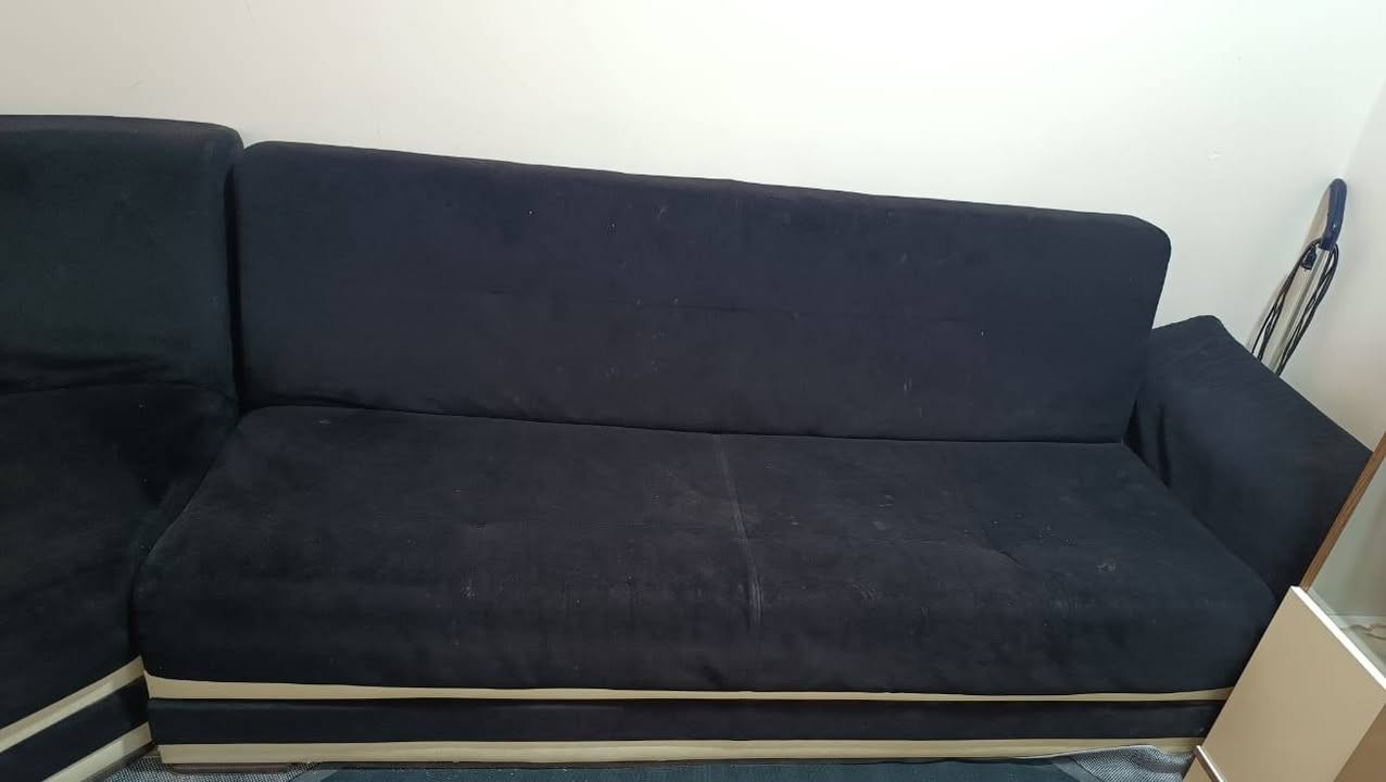 غرفة نوم 6 قطع وقنفات تركي للبيع ب ٢٠٠ الف وبي مجال للتواصل
***********
