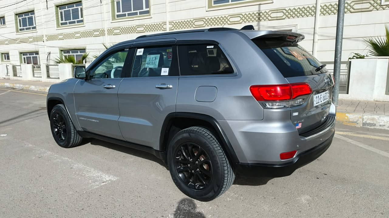 بيع سريع جيب 2016 
فول مواصفات 1/1 لمتد
فول للاخر LEMETED
بصمه حساسات فول لفول معروفه مواصفاته 
سياره جاهزه من كل نواحي الف مذب عليها 
بيه صبغ جاملغ وبنيد بدون دواخل 
لباقي مكفول 
سياره طياره ارضيه 
كير مكينه على وضع شركه سبانه ممدود عليها 
سياره جاهزه من كل نواحي 
رقم بغداد جديد دولي تحويل ثاني يوم
بسعر مناسب جدا 177 وبيها مجال بسيط 
عنوان فلوجه 
استفسار اتصل
***********
***********
