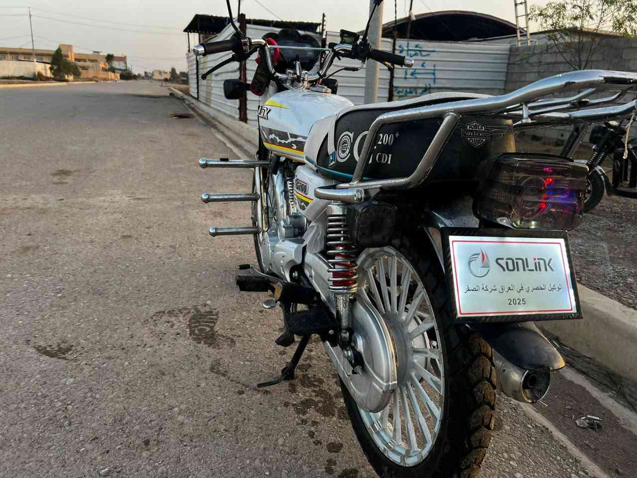 السلام عليكم الموتور للبيع 850 وفي مجال اوراق اصوليه الاطوار ماشي 700 الوان الزيارات المطار 25.     ***********
