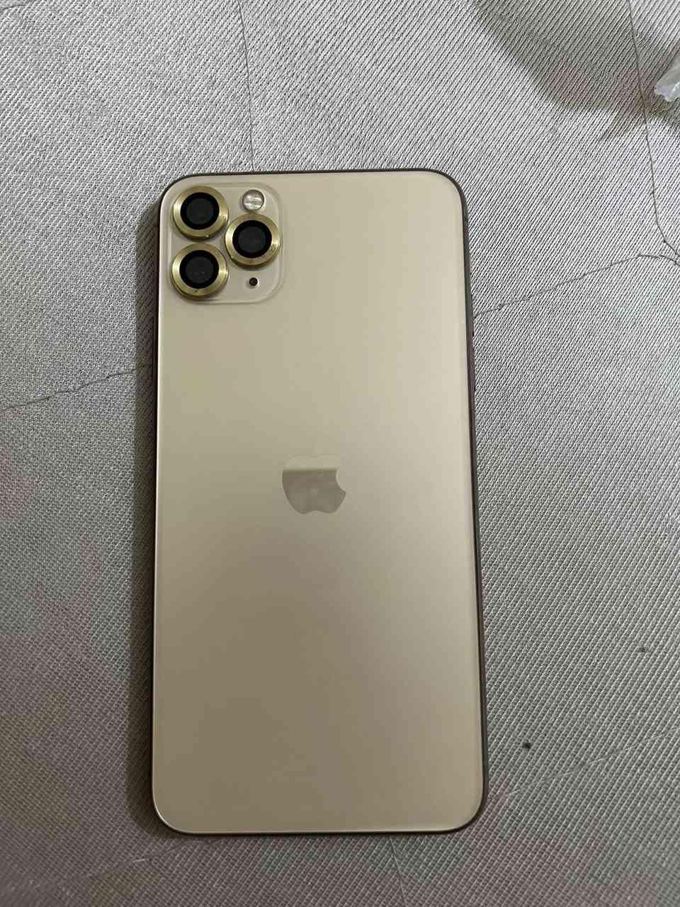 📱 للبيع — آيفون 11 برو ماكس 📱
- الذاكرة: 64GB  
- كفالة عامة ✔️  
- بيه شخط خفيف بالشاشة (ما يأثر على الاستخدام)  

💰 السعر: 250  
📞 للاستفسار: ***********  

🔥 سعر مناسب وفرصة حلوة
