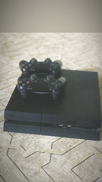 PS4 مهكر • ملحقات ناقصة • كوفة