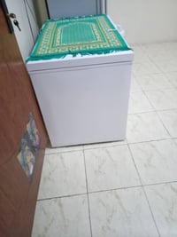ثلاجة • للبيع