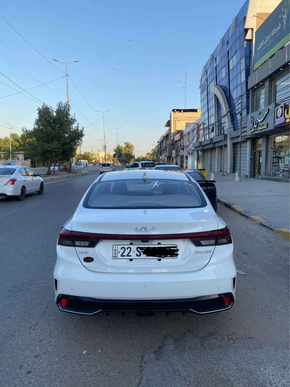 🚘 كيا K3 موديل 2024
 فول مواصفات
 رقمة أربيل بأسم شركة بالنجف تحويل او وكالة 
ماشية 17 الف كيلو 
سيارة جديدة وكفالة عامة من صبغ وضربة والبارد 

مواصفات 🔹 محرك 1500cc دبل نوزل🔹 كير أوتوماتيك 8 سرعات🔹 فتحة سقف🔹 بصمة تشغيل ودخول ذكي🔹 هاند بريك كهربائي🔹 مثبت سرعة🔹 كاميرا خلفية + شاشة عرض🔹 حساسات أمامية وخلفية🔹 مقاعد جلد 
🔹 أضواء LED أمامية وخلفية🔹 مرايا كهربائية بإشارات LED وميزة الشفط🔹 وضعيات قيادة (اقتصادي – ذكي – رياضي)

السعر 145 ورقة وبيها مجال 
مكاني النجف الأشرف قرب كراج بغداد الشمالي 

📞 للاستفسار والاتصال: *********** النجف, العراق
