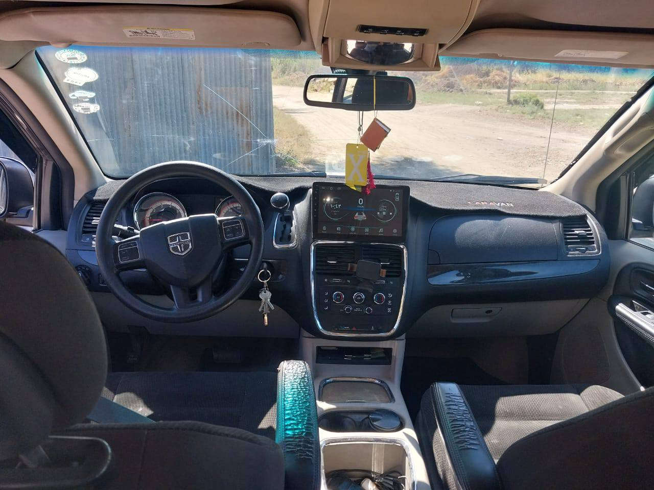 السلام عليكم 
   دوج كرفان مديل ٢٠١٩ 
      حادث موضح بل صوره  
      مواصفات السياره 
   تشغيل عن بعد بيبان كهربائي 
    شاشه كامره دواره تبريد ٣ قطع  
جام كهربائي سستم نيكل جام ويدات مطريات 
 السعر ١٧٠ مكان 📍السياره بغداد بل شعله 
رقم صاحب السياره ‏‪***********‬‏
