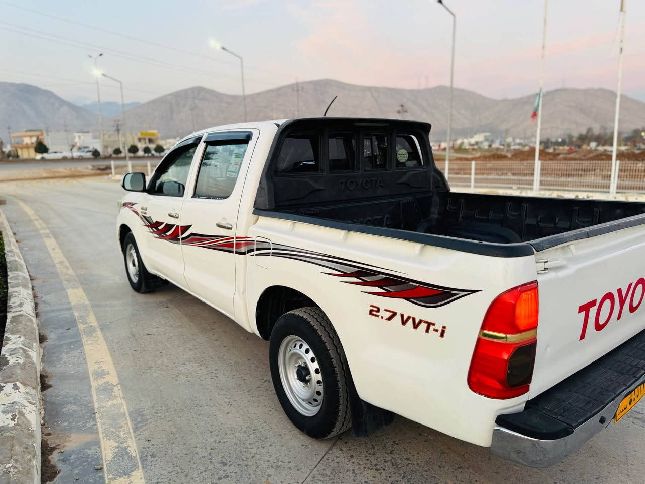 مەرزیە 2014 علوج بێ رەقەم
بێ بۆیاخ 
گێچ لێزەری سعودی شانسی ١٩
حاسە ناوسور لایت زینۆن
گێر و مەکینە بەشەرتە 
تەقە و رەقەی بەشەرتە
مالی مەدەنی بە شەرتە 
بێ ڕەقەمە علوج
***********
شوێن رانیە رانية, السليمانية
