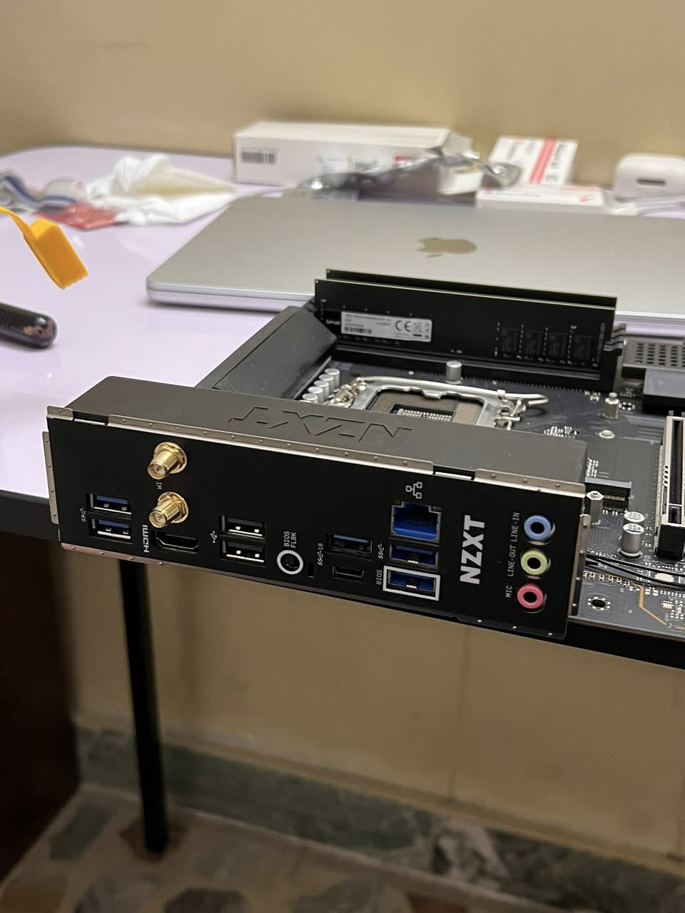 مرحبا
عندي هذا المذربورد للبيع شغال بس ما اعرف اي تفاصيل عنه


**إذا كنت صاحب هذا الإعلان وتريد حذفه لأي سبب، رجاءا أرسل رسالة إلى الدعم الفني**