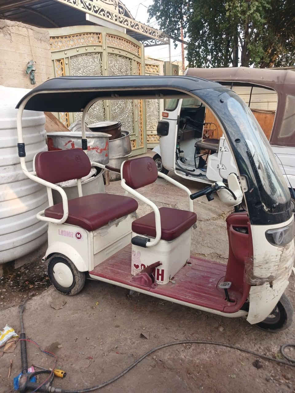 ***********
المكان البلديات 
دراجه واحد على واحد يعني مواصفات فوال
