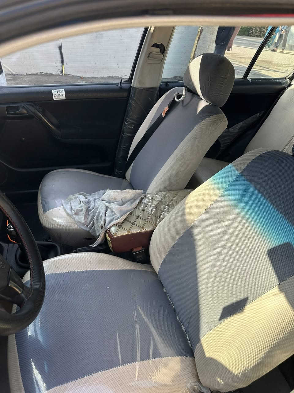 السلام عليكم 
فولكسواجن فنتو 
السياره خير من الله 
تخم تاير  كير عادي 
حداديه ٧٠٪؜
تبريد يحتاج بس فحص وغاز منظومه كامله 
كير ومكينه خير من الله 
السعر ٣٥$ بيها مجال 
للتواصل واتساب ***********
