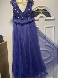 فستان • غير مستخدم • مقاس S