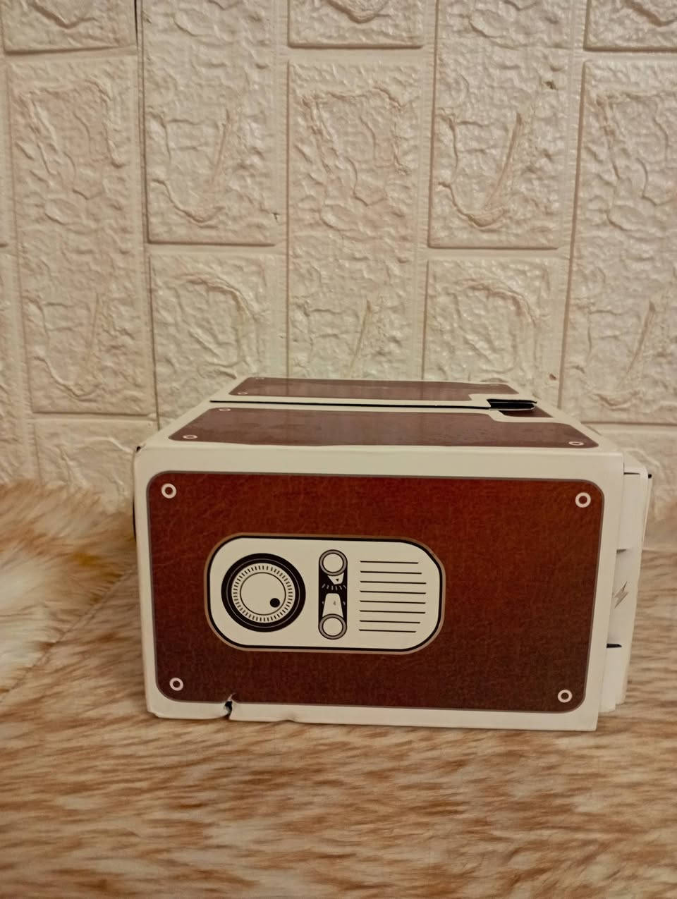 حوّل موبايلك لسينما منزلية بسهولة  
داتا شو (برجوكتر ) للموبايل بتصميم كاميرا كلاسيكية 📽️ ضع الهاتف داخل الجهاز واستمتع بعرض الفيديوهات والصور على الحائط بحجم أكبر. 
مصنوع من الكرتون المقوى وسهل الأستخدام والحمل 
الحجم ٢٠*٢٠سم 
البيع أونلاين فقط ومتوفر توصيل لجميع مناطق المملكة


**إذا كنت صاحب هذا الإعلان وتريد حذفه لأي سبب، رجاءا أرسل رسالة إلى الدعم الفني**