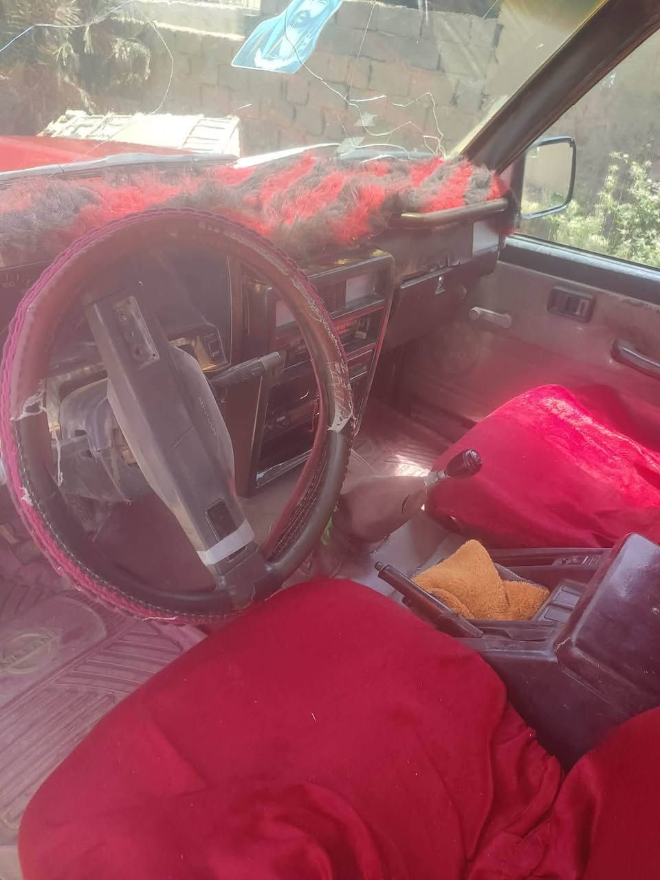 السلام عليكم نيسان للبيع السعر ٢٥ وبيه مجال بسيط ***********
