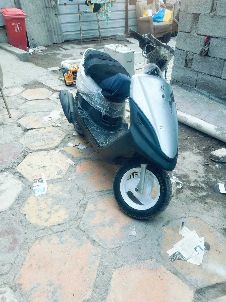 ماكس قجمه نضيفه شرط نكره سلف وباتري جديد استخدام اقل من اسبوع دشبول عداد جديد دراجه نضيفه مشيتهه مريحه حلوه مابيهه لا تبخير ولا اي شي الدراجه نضيفه ويلات ابلاديه بيض ((السعر 470)) الف وببهه مجال للطيبين المكان بغداد السيديه حي العلام 
***********
