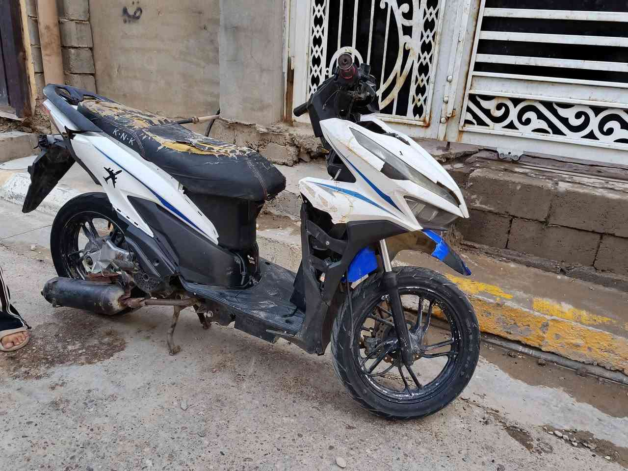 دراجه GTS
قويه 
شغاله نواقص بسيطه قبق هندر واير سكليتر 
مكاني فلوجه سعرها 125الف


**إذا كنت صاحب هذا الإعلان وتريد حذفه لأي سبب، رجاءا أرسل رسالة إلى الدعم الفني**