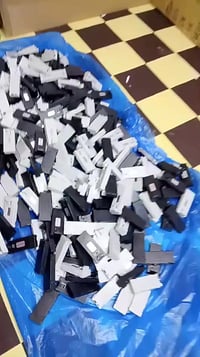 توفر عندي بطاريات يصيرن على هواي نوعيات جمله مفرد للحجز راسلني واتساب0...