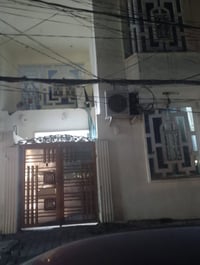 حي السلام • بيت ١٠٠م • ركن ساحة