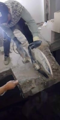 اخوكم ابو علي لقص الكونكريت وثقب الكور فتحت ابواب فتحت سقف متفرق حاليا...