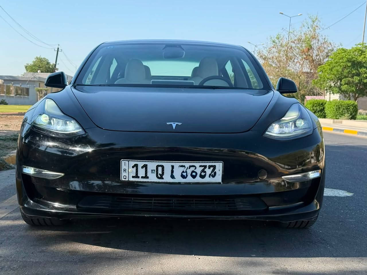 سلام عليكم
🚗 للبيع – Tesla Model 3 Performance 2023
* وارد أمريكي
* بيها جاملغ + بونيد + باب صبغ 
* شاشة كبيرة
* كاميرات 360°
* داخلية لون أبيض
* نظام دفع رباعي (Dual Motor AWD)
* ماشية 12 ألف مايل
* Online
* رقم بغداد – تحويل مباشر بدون نقوصات
💰 السعر: 18,900 دولار (قابل للتفاوض)
📍 العنوان: بغداد – اليرموك
📞 للاستفسار: ***********
