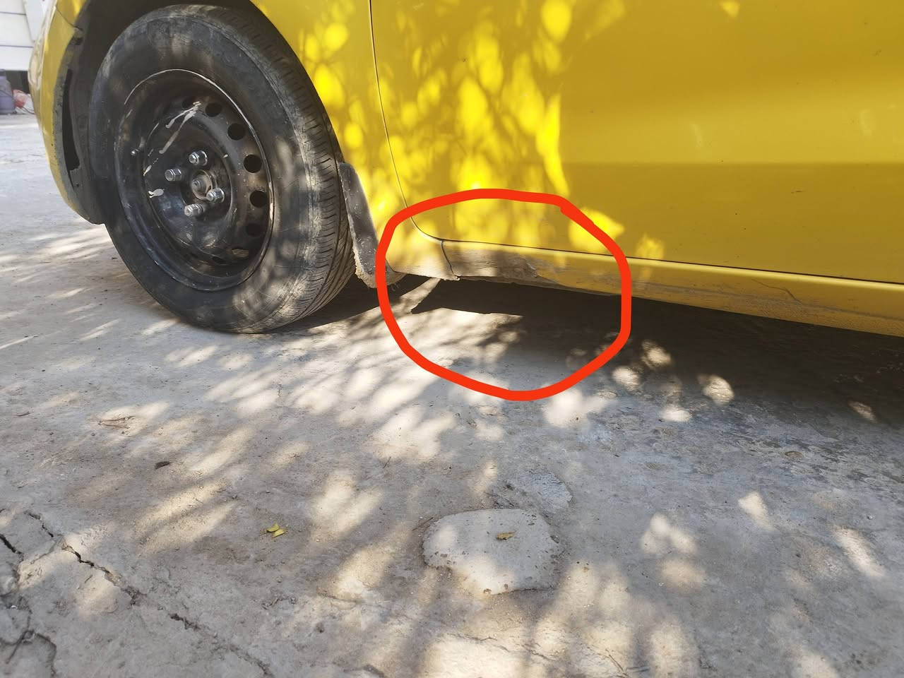 السلام عليكم كيا ريو وارد خليجي موديل 2014 السيارة كفالة من الضربة او الكص سياره مصفره غرامات وهيئه فلس ماعليها السياره كهربائيات كلها شغاله اي نقص مابيهن  مكينة 1600  كير مكينة خير من الله اي تنقيص تبخير ماكو  حدادية جيده تخم تاير السيارة سعر البيع 88
مكاني بغداد
رقم *********** وبي واتس
