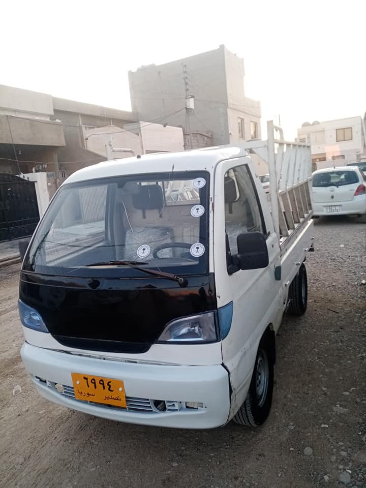 هافى ٢٠٠٧ گير و مه كينه و اكسل و شاصي كامل به شه رت سه ياره كى تابليي جوان جوار تايه ى نوى بو به ستراوه.،
نرخ. ١٨ وه ره قه 
شوين هه ولير، بنه صلاوه
ز. م.    *********** أربيل, العراق
