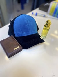 عطر فرنسي 30 مل • طاقية أصلية • محفظة رجالية