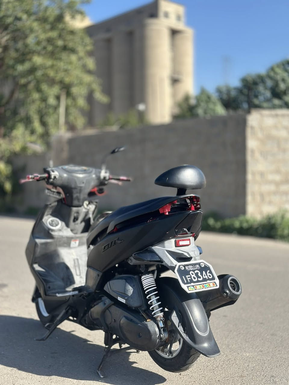 السلام عليكم دراجه جي تي ار للبيع مغلفه اسود طافي لونها الاصلي احمر دراجه خير من الله كلها بلاديه جيب الف فيتر وتعال افحص السعر :مليون و50 وبيها مجال الاتصال :***********
