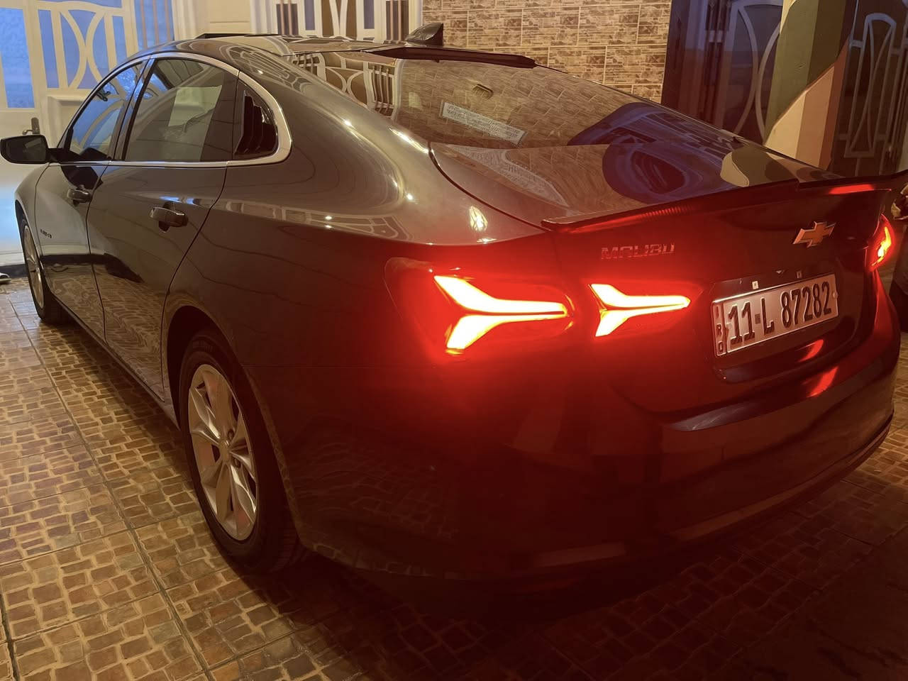 السلام عليكم 
للبيع فقط
ماليبوا 2019 
وارد امريكي حادث كلش بسيط بنيد فقط بدون دواخل (السونر مرفق)
شاصي لغد كلشي مكفول 
ماشية 84 الف مايل 
مواصفات lt2 فول 
من بانوراما وبصمات كامله وكشن كهرباء وتدفئة وشاشة ابل كار بلادي وبقية المواصفات 
لد امامي خلفي 
كير محرك بلادي ممفتوح وكلشي تمام 
بيهه بارد بالجاملغ الخلفي بسيط 
رقم بغداد الجديد وهزة جديدة باسمي 
مابيهه اي نقص كلش نضيفة 

السعر 112 بيهه مجال جدا جدا بسيط 
وكلشي اكو بالسوك 
مكان السيارة بغداد حي العامل 
***********
