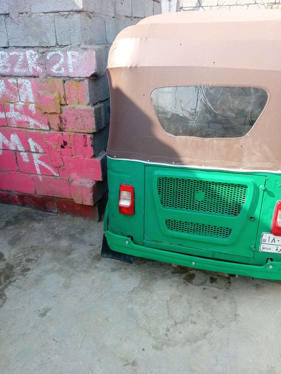 سلام عليكم ورحمه الله وبركاته تكتك البيع موديل 22 رقم بصره سعر 6700 وبيها مجال ***********
