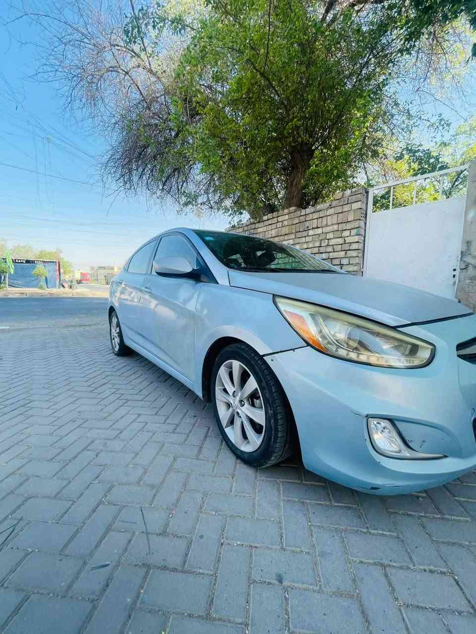 سلام عليكم 
اكسنت 2014 متروكة ماشيه 74 حقيقي  مكينة جي دي اي وارد امريكي حادثهه بنيد وجاملغ مبدلات وشويه بالباب  مال صدر السيارة نص فول لد+ ويل كب + تحكم ستيرن جهتين + تخم تاير  كير مكينه مكفولات  تبريد ثلج مكان السيارة بغداد  مامتواجد على الفيس ***********
