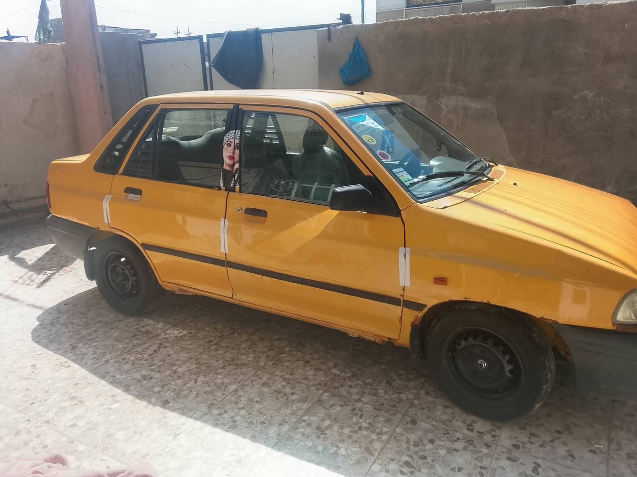 السلام عليكم سياره موديل 12 للبيع مكانها حله سياره خير من الله مكينه جير كفاله راعيها يريد يداوي الرقم بغداد ***********
