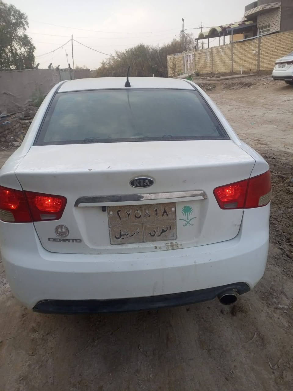 مكلف بنشر سيراتوا مديل 13 اربيل فول بصمه فتحه تحكمات ستيرن  عليها غرامه 600 الف السيارة بيها ضربة جوملغات وشفة البنيد معدله ع بارد تفاصيل يم صاحب السيارة السعر 75 وبيها مجال اتصل وتدلل ***********
