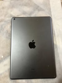ايباد 9 للبيع ذكرته٦٤نضيف لا مفتوح ولا مصلحح نضيف جهاز بطاريته ب٨٠ميصر...