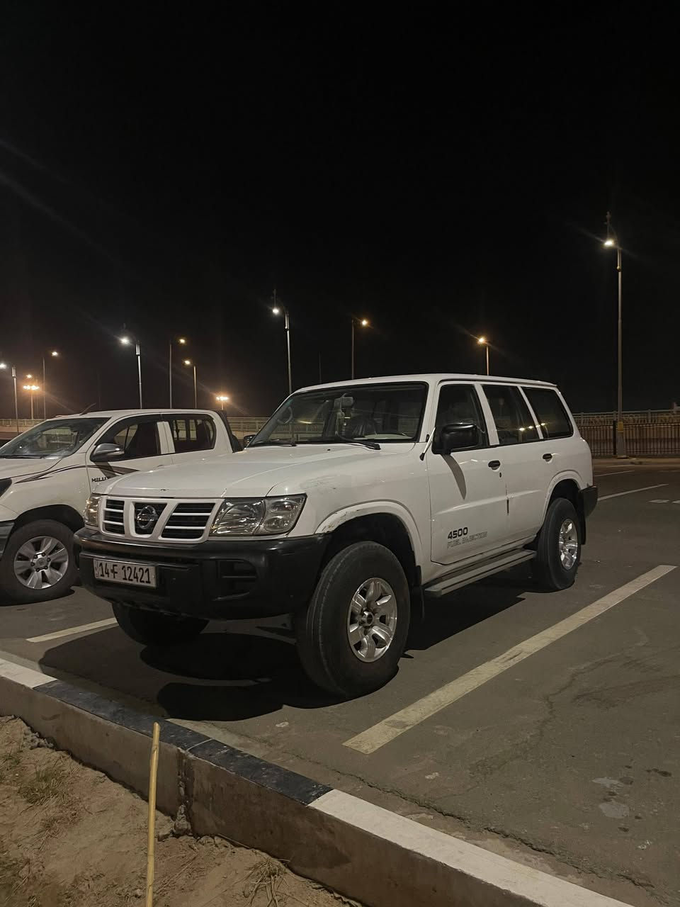 نيسان باترول 2003
كابريتر محرك 4500

كير عادي

 رقم بصرة سنوية 2030

 سيارة كير ومكينة البلاد

 سبير

 مقاعد جلد مدوشمة لحماية المقاعد

تخم تايرات شاهين جديد 

 تكاية عدد 2

داخل نظيف 

مكان السيارة البصرة قرب جامعة المعقل جديدة 

***********/***********

