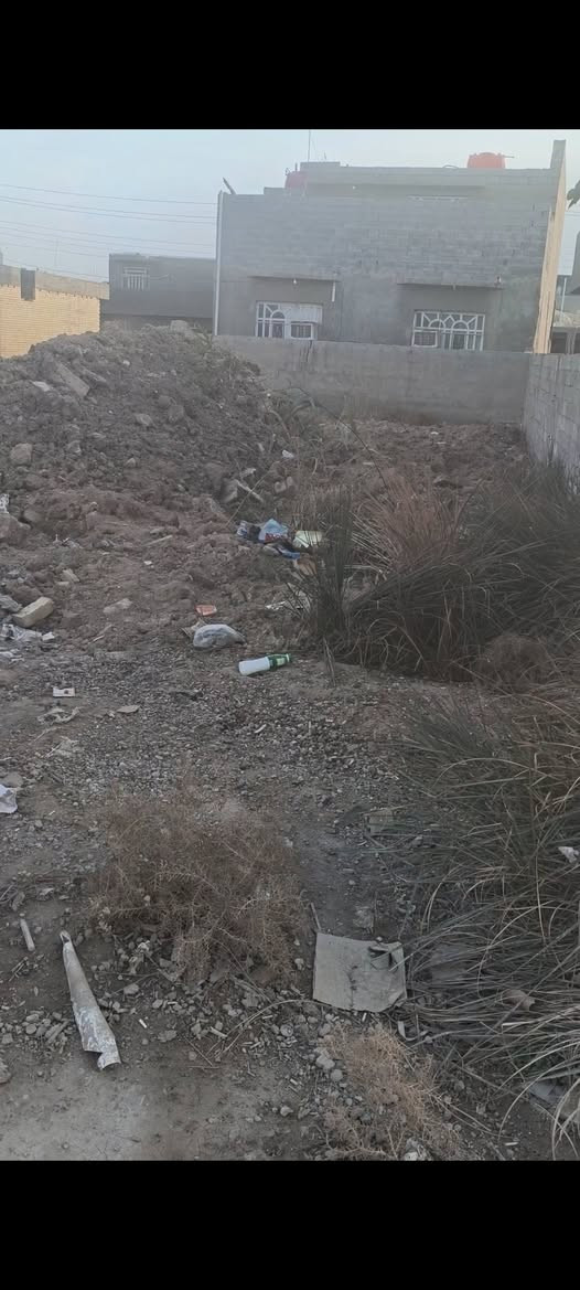 قطعه للبيع رقمه 1825 مساحه 250م حي الغدير شارع مطعم ريشه ثالث فرع ثالث قطعه بأسمي تحويل مباشر  ***********
