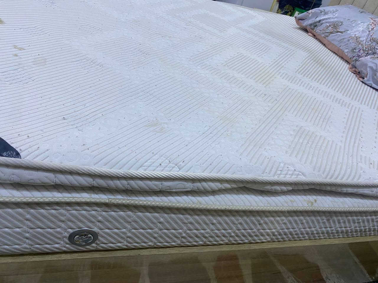 للبيع 
تخت اطفال طابقين فصال تركي 
الطول 2 م والعرض 75 سم 
خشب درجة أولى 
السعر 200

دوشك نفرين طابقين طبي 
السعر 90 الف


**إذا كنت صاحب هذا الإعلان وتريد حذفه لأي سبب، رجاءا أرسل رسالة إلى الدعم الفني**