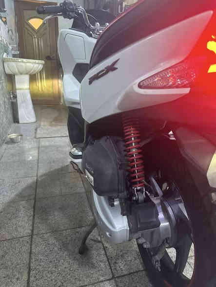 سعرع ٣٥ باسمي جديده جدا مرقمه بغداد Pcx     رقمي *********** جيل الثاني
