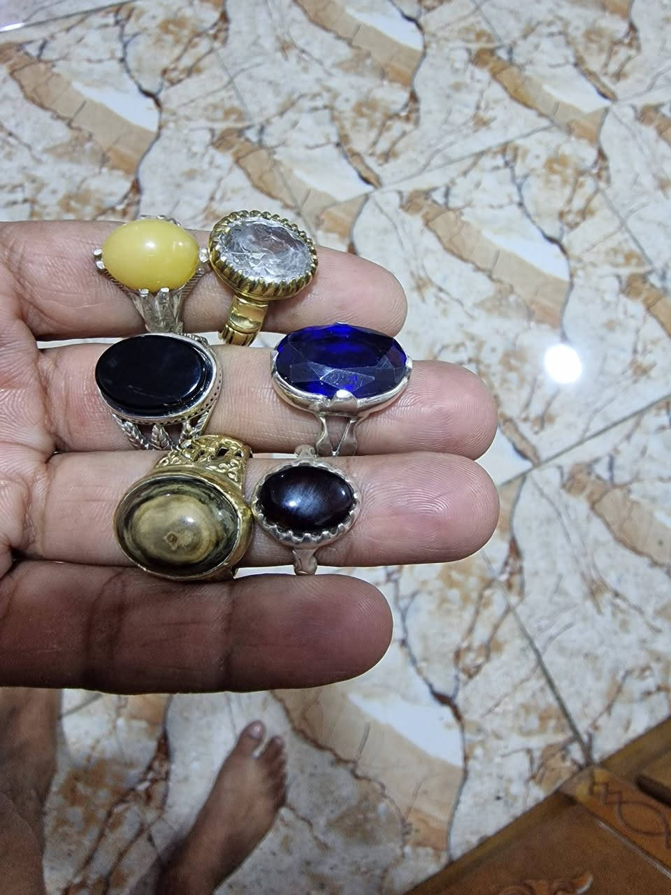 سلام عليكم متاح اللبيع كلمن وسعره ناصريه مركز /***********
