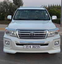 تۆیۆتا لاندکرۆزر 2014 برێم دەرەجە یەک  ١٢٠٠٠٠کم ڕۆشتووە فول فولە سڵاید...