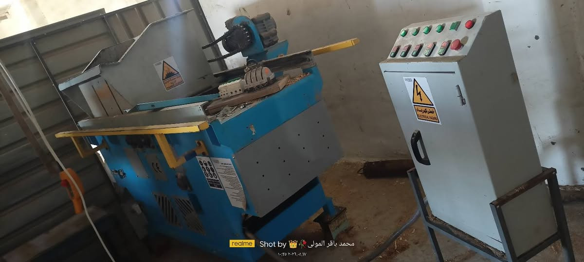 للبيع شرط شغال 

1_ معمل نشارة الخشب عدد (2) 
2_ مولدة نظيفة شغالة عدد (1)
3_ سلنك للرفع شغال عدد (1)
4_ مفرغة هوائية للقاعة عدد (2)
5_ معمل لحد المواسة الخاصة للمعمل نشارة الخشب عدد (1)
6_ بريس شغال عدد (2)
7_ مواسة ألماني اصلية كاملة 
8_ ماطور بانزين لقطع الأخشاب عدد (2)
9_ مفرغة ارضية عدد (2)
10 _ ماكينة خياطة كواني عدد ( 2)
11 _ ماطور+ بورد عدد (1)

رقمي الواتساب ( ***********)
