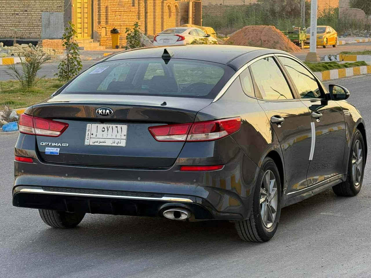 يا الله سلام عليّكم وبتيماء البيع و مراوس موديل 2019حره تحويل ثاني بسمنه يوم ضرارها جاملغ وبنيد  وًجاملغ الخلفي صبغ بدون دواخل موصفات سياره شاشه كبيره تحكمات ستيرن جهتين شاير بل مري بعد بيها موصفات حلوه مكينه 2400ما مفتوحة كير ومحرك وحداديه تبريد جاهزه لأخير سياره مكان سياره ناصريه  سعر ب 118 وبيها مجال رقم ***********
