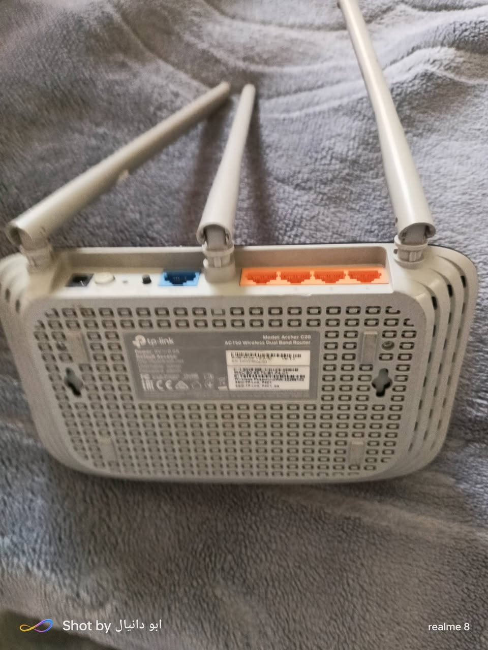 السلام وعليكم يوجد راوتر للبيع بيع مستعجل  بسعر مناسب الي يريده يتصل علئ هذا ارقم ***********
