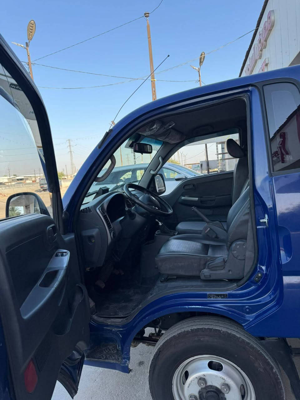 كيا فحل مسكر ادبلو 
موديل ٢٠٢٢
ازرق قمارة وربع 
منظومة كاز جديدة مكفولة كفالة
عامه شاصي وقماره مكانهه بغداد
سعر ب ١٨٠ وبيهه مجال إني مكلف 
ب نشر تصل عله صاحبهه وهوه يفهمك
ب اقي تفاصيل ***********
