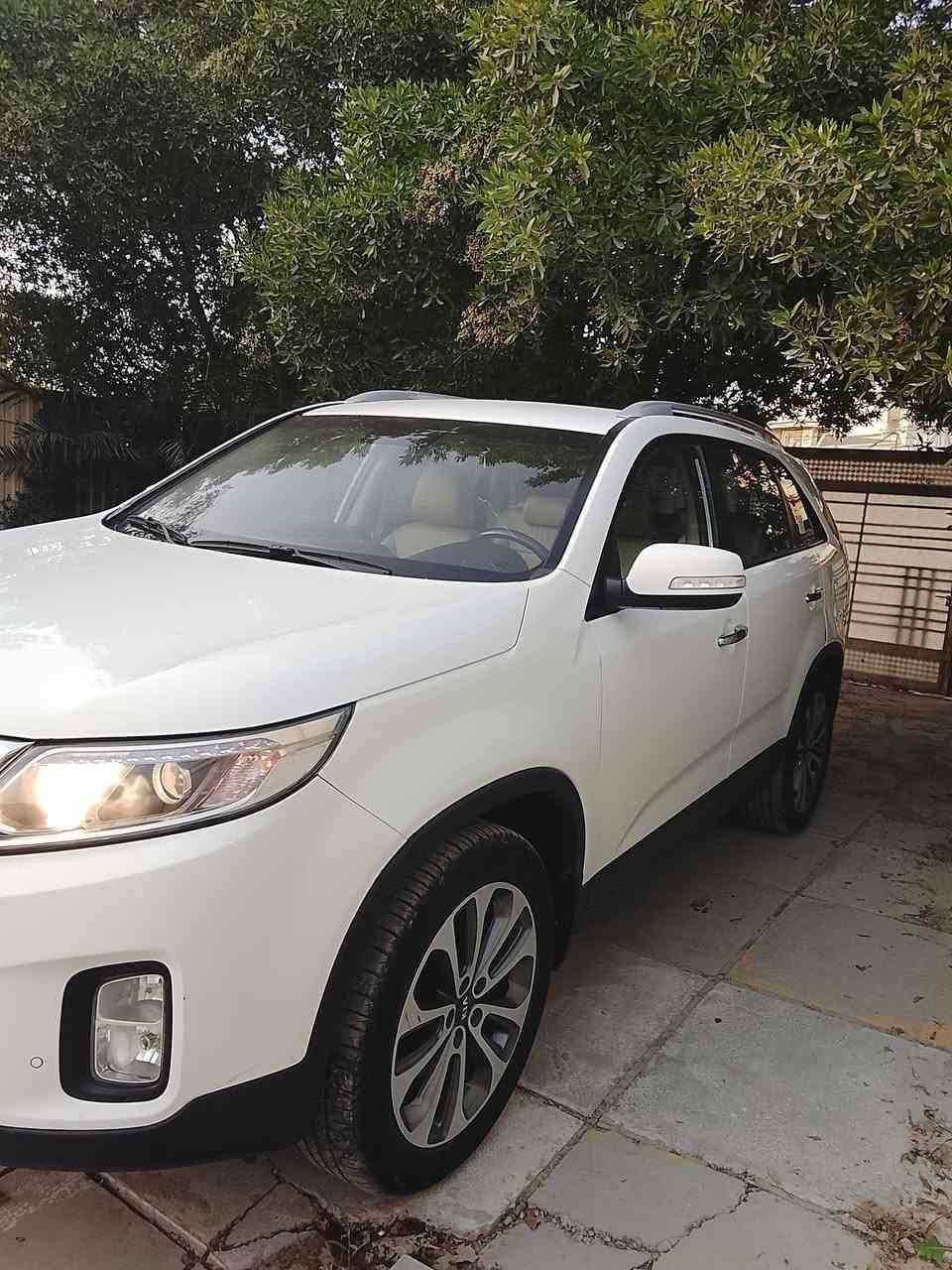 سورنتو 2015 خليجي السياره مكفوله كفاله عامه بدون بارد ولا صبغ محرك 6v.  3500.  شاشه كامري منضومه تبريد جديده صدر امامي خلفي جديد  رقم بغداد مري شفط اشاير بلمري ترحيب عند الاقتراب نضام ايكو     تحكم ستيرن  مكاني بغداد الزعفرانية  ***********
