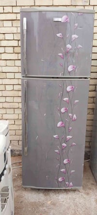 ثلاجة • للبيع