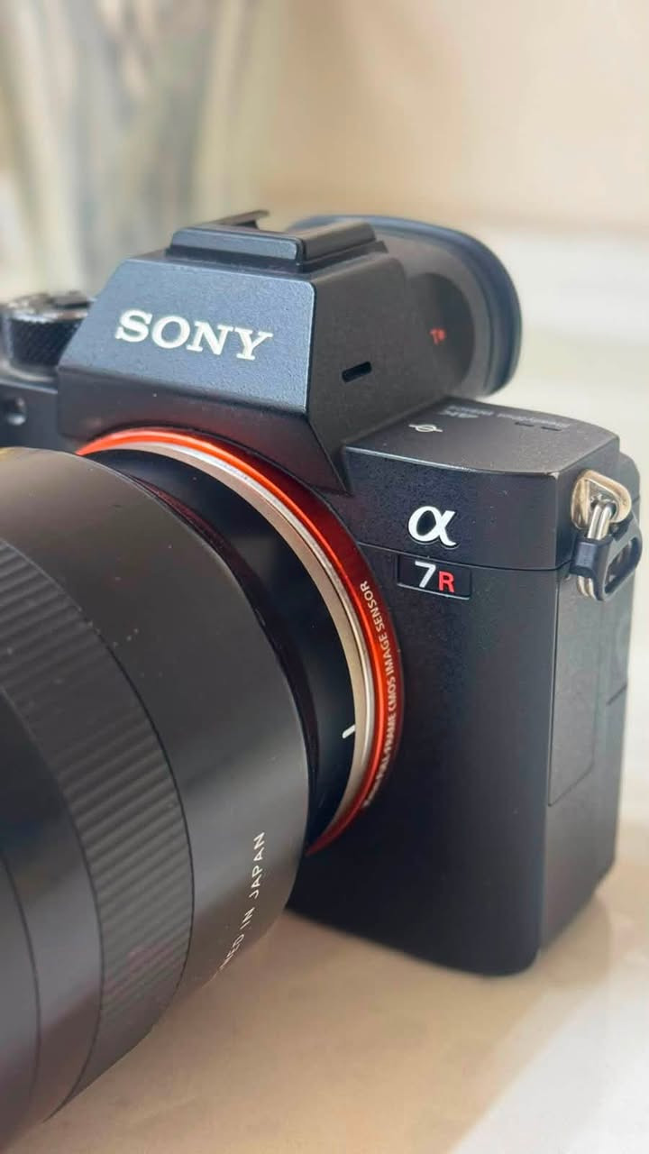 A7r3
للبيع 
Shutter 26904
يجي وياها بطارية وشاحنة مال بطارية

وعدسة 
Tamron 28-75mm F/2.8 Di III RXD
مكاني بغداد السيدية 
***********
