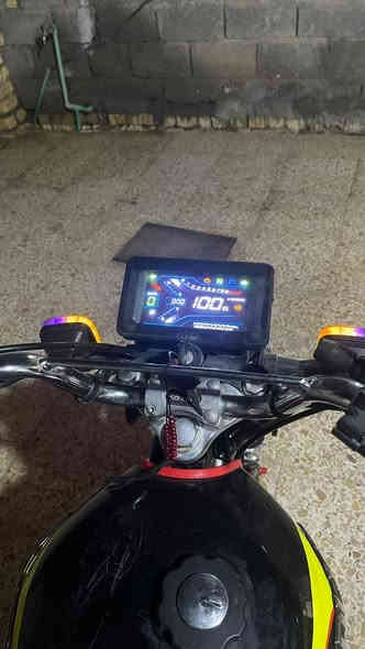 متاح دراجة سيفان سونك الأصلي2024 باب أول أوراق اصولي
(دراجة سلف هندر) 🏍️

(اشاير كاملة  شغالةبس 1 لايت عالي  ناصي  سكن بكلايت) 🚦

 (محرك مكفول من الدخان والنضوح واي شي) 💯

 (مكاني بغداد الراشدية مال حسينية) 🚩

 (سعرهة 725 وبيهة مجال) 💰
واتساب مفتوح رقمي *********** 📨
