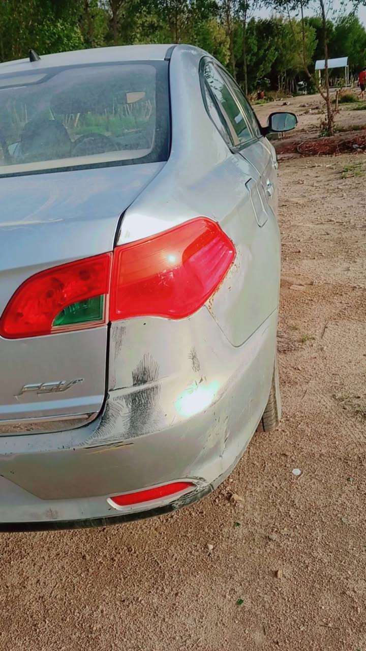 برلنس موديل 14 للبيع 
كير مكينة جدد 
تخم تابر بالة جديد سستم سماعات جدد
راديتر جديدة باتري جديد مشط ستيرن جديد 
ادامة كالة لسيارة 
كير عادي 

تبريد منضومة جديدة نقص بس غاز
بيهة جاملق مبدل نفس الون عكس السايق
السعر 38وبيهة مجال


**إذا كنت صاحب هذا الإعلان وتريد حذفه لأي سبب، رجاءا أرسل رسالة إلى الدعم الفني**